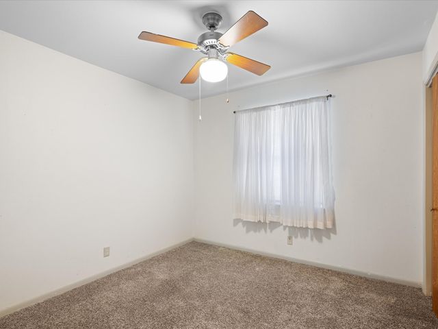 1704 Charlottesville Drive, Ennis, TX 75119