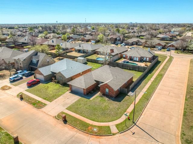 4729 Stag Horn Drive, Yukon, OK 73099