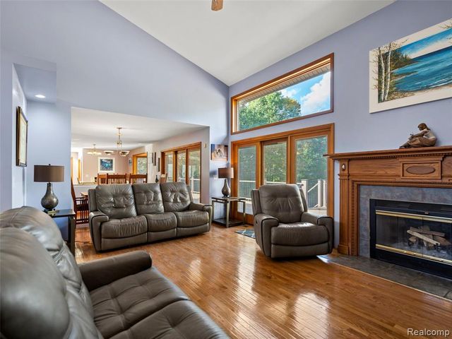 7286 Pine Knob Road, Clarkston, MI 48348