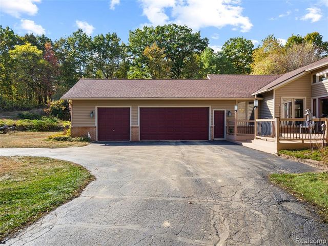 7286 Pine Knob Road, Clarkston, MI 48348