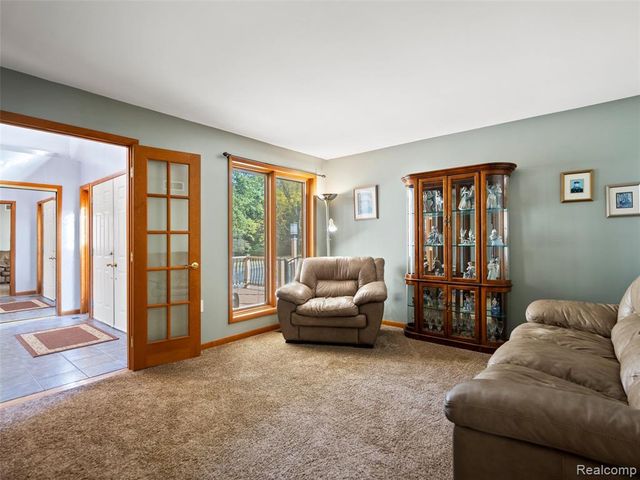 7286 Pine Knob Road, Clarkston, MI 48348