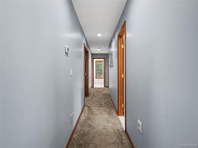 7286 Pine Knob Road, Clarkston, MI 48348