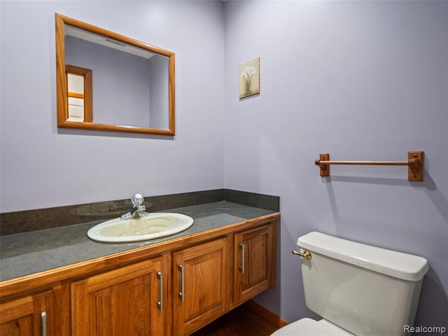 7286 Pine Knob Road, Clarkston, MI 48348