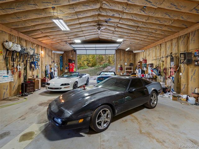 7286 Pine Knob Road, Clarkston, MI 48348