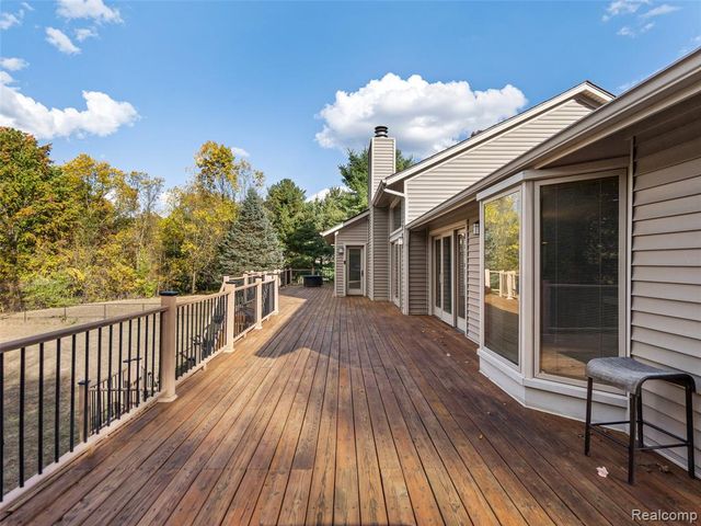 7286 Pine Knob Road, Clarkston, MI 48348