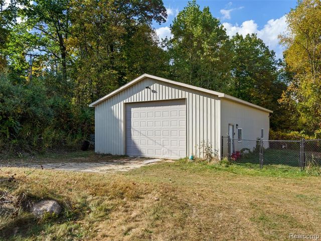 7286 Pine Knob Road, Clarkston, MI 48348