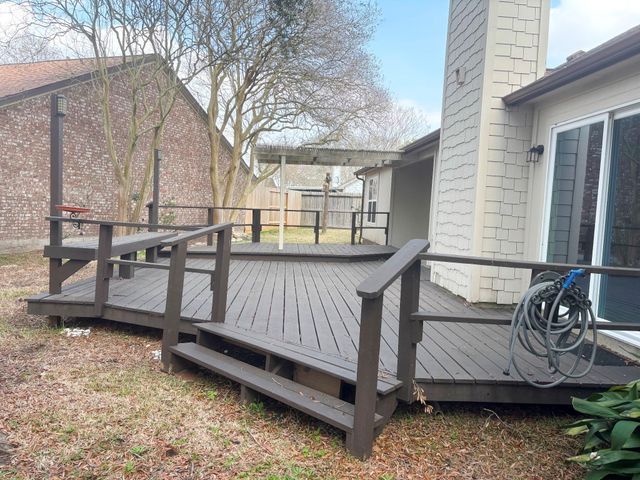 16723 Clear Oak Way, Houston, TX 77058