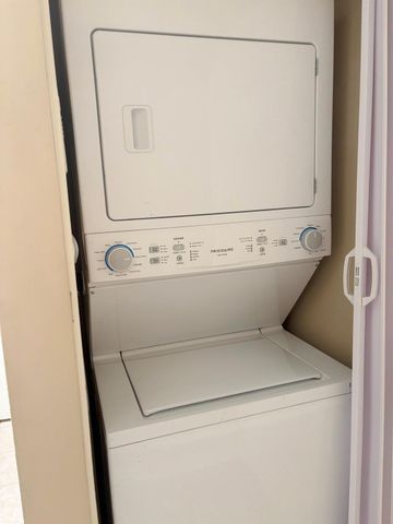 16723 Clear Oak Way, Houston, TX 77058