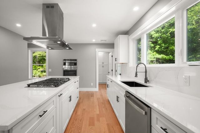 113 South Road, Kensington, NH 03833