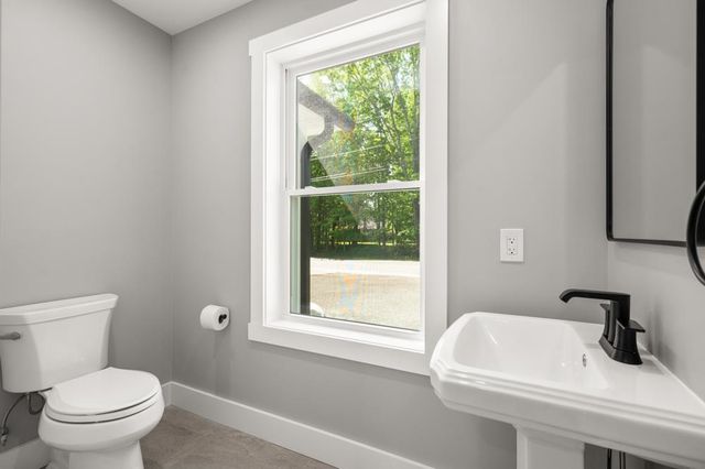113 South Road, Kensington, NH 03833