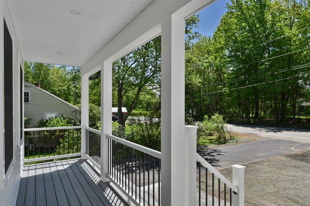 113 South Road, Kensington, NH 03833