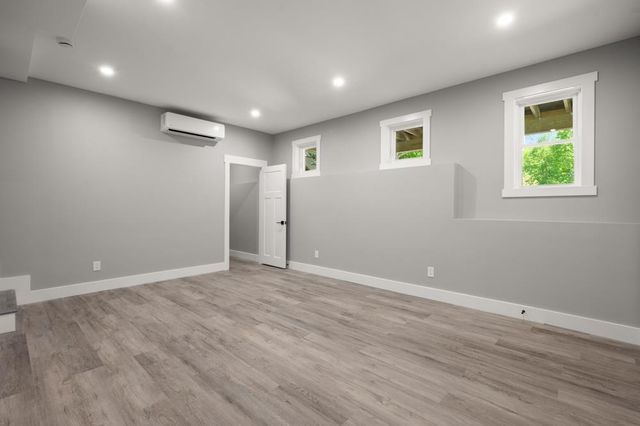 113 South Road, Kensington, NH 03833