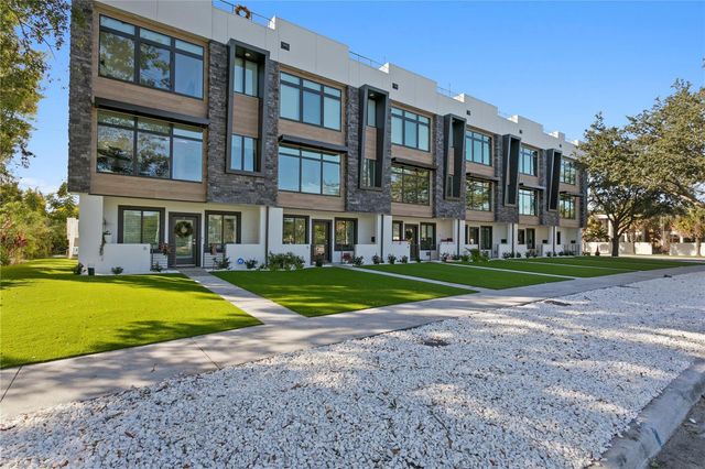 90 COLUMBIA DRIVE 3, Tampa, FL 33606