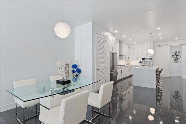 90 COLUMBIA DRIVE 3, Tampa, FL 33606