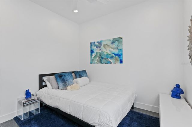 90 COLUMBIA DRIVE 3, Tampa, FL 33606