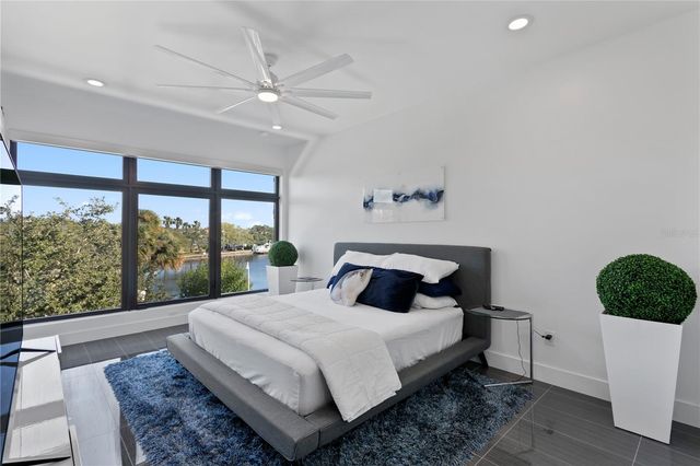 90 COLUMBIA DRIVE 3, Tampa, FL 33606