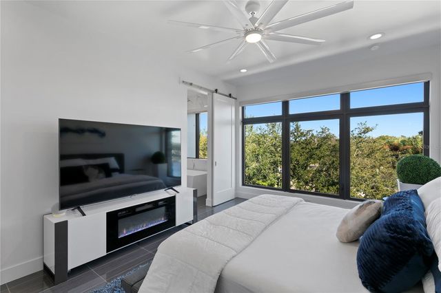 90 COLUMBIA DRIVE 3, Tampa, FL 33606