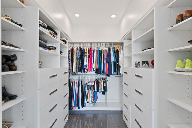 90 COLUMBIA DRIVE 3, Tampa, FL 33606