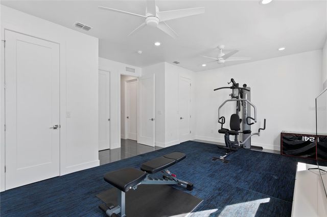 90 COLUMBIA DRIVE 3, Tampa, FL 33606