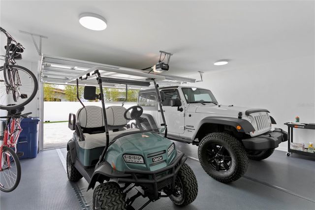 90 COLUMBIA DRIVE 3, Tampa, FL 33606