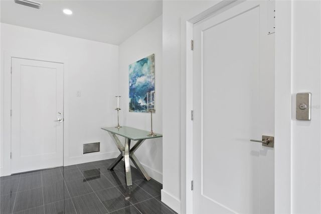 90 COLUMBIA DRIVE 3, Tampa, FL 33606