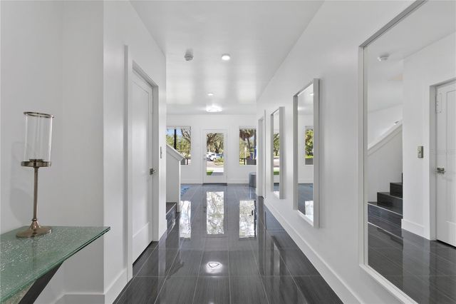 90 COLUMBIA DRIVE 3, Tampa, FL 33606