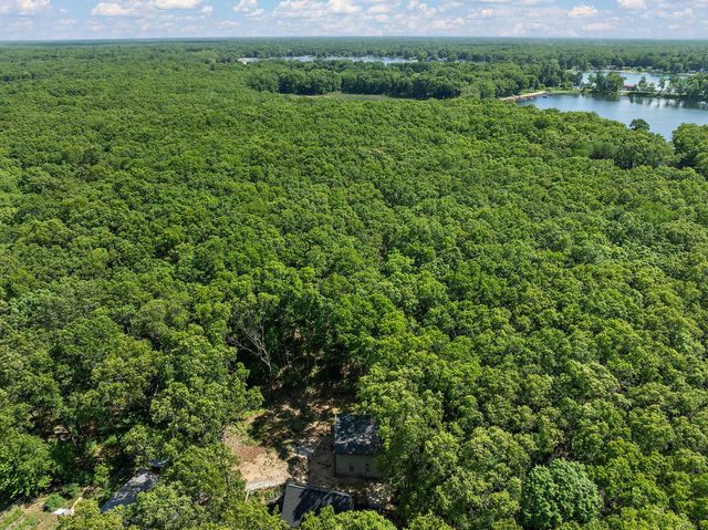 2713 E White Lake Drive, Dalton Twp, MI 49457