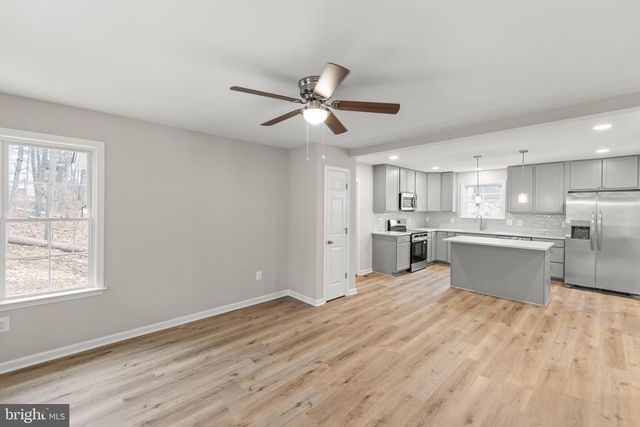 109 SYCAMORE PL, Cross Junction, VA 22625