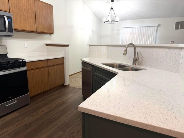 824 Crofton Place, Reynoldsburg, OH 43068