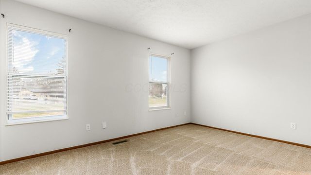 824 Crofton Place, Reynoldsburg, OH 43068