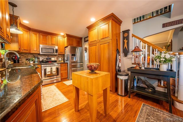 945 Mineral Springs Road, West Seneca, NY 14224