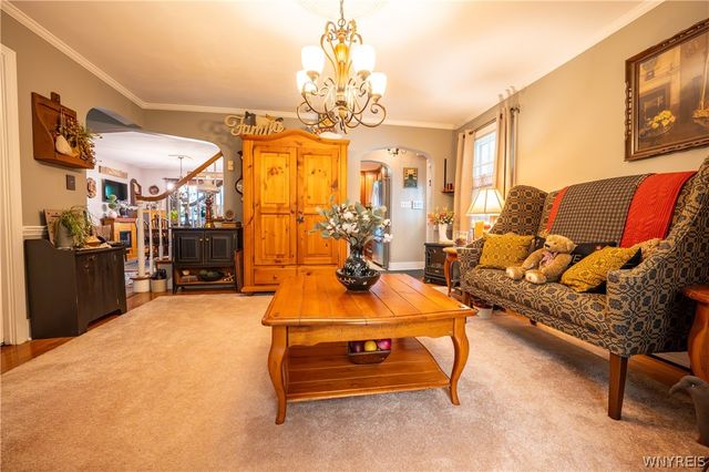 945 Mineral Springs Road, West Seneca, NY 14224