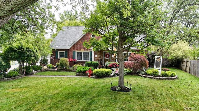 945 Mineral Springs Road, West Seneca, NY 14224