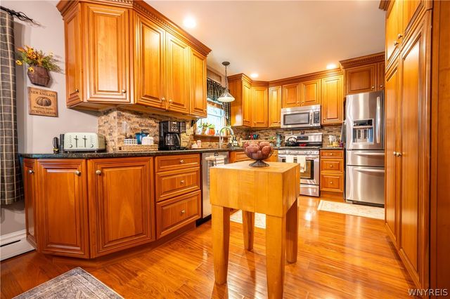 945 Mineral Springs Road, West Seneca, NY 14224