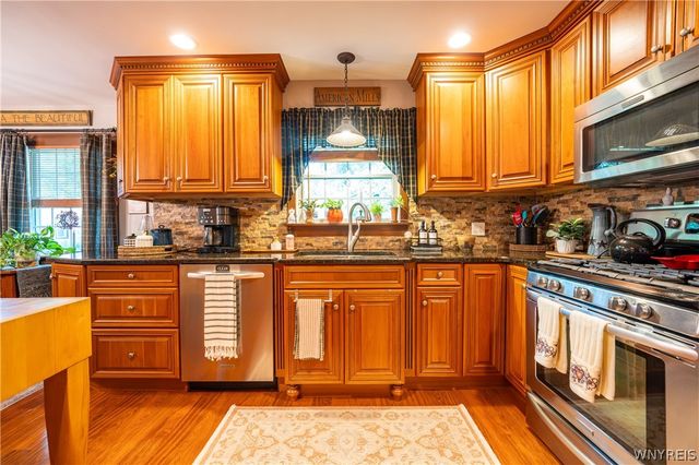 945 Mineral Springs Road, West Seneca, NY 14224