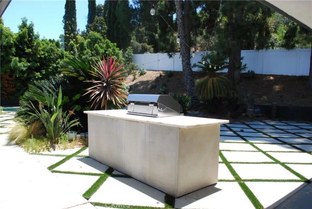 2950 Dona Emilia Drive, Studio City, CA 91604