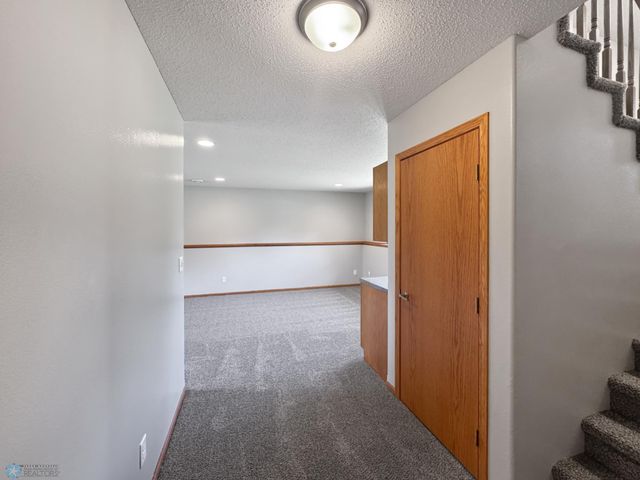 3337 Monroe Street S, Fargo, ND 58104