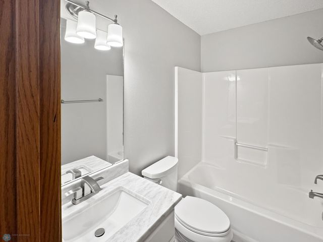 3337 Monroe Street S, Fargo, ND 58104