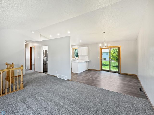 3337 Monroe Street S, Fargo, ND 58104