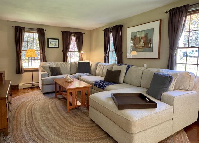 91 Ball Road, Kingston, NH 03848