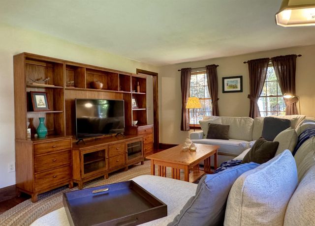91 Ball Road, Kingston, NH 03848