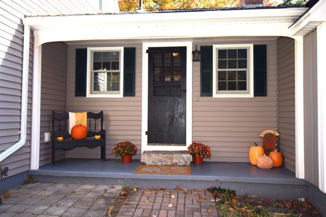 91 Ball Road, Kingston, NH 03848