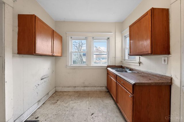 493 Pedretti Avenue, Delhi Twp, OH 45238