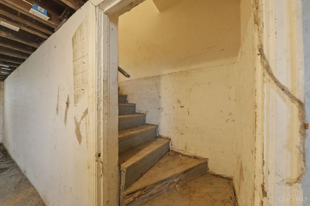 493 Pedretti Avenue, Delhi Twp, OH 45238