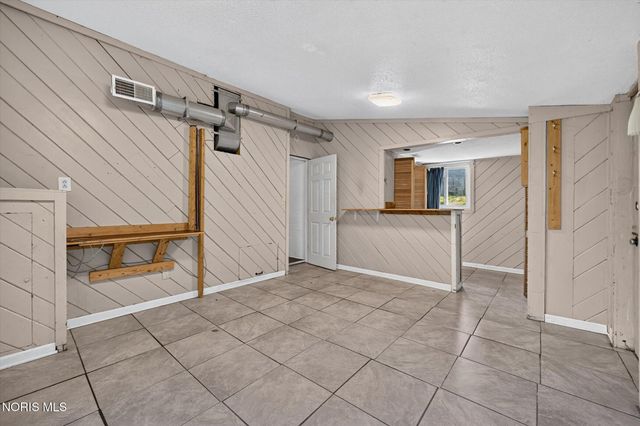2669 Greenway Street, Toledo, OH 43607