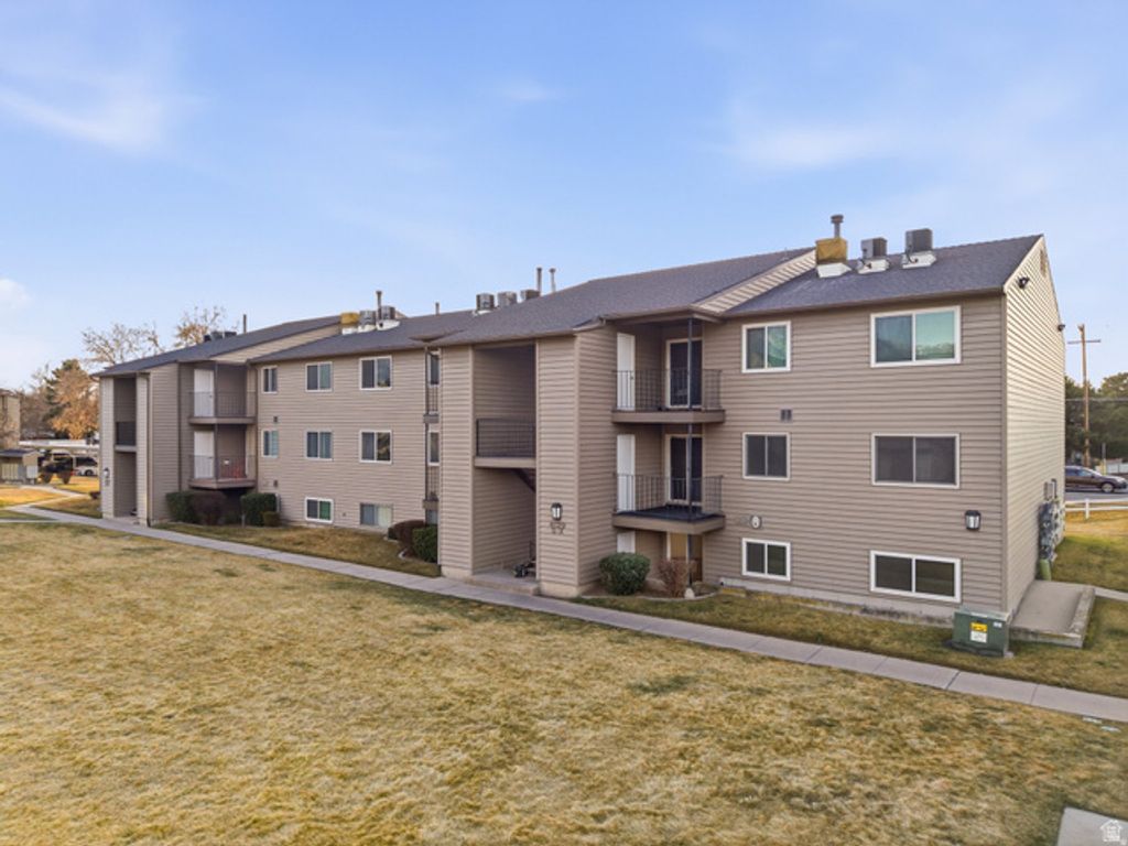 6129 S 1300 ST #T, Murray, UT 84121 — exterior