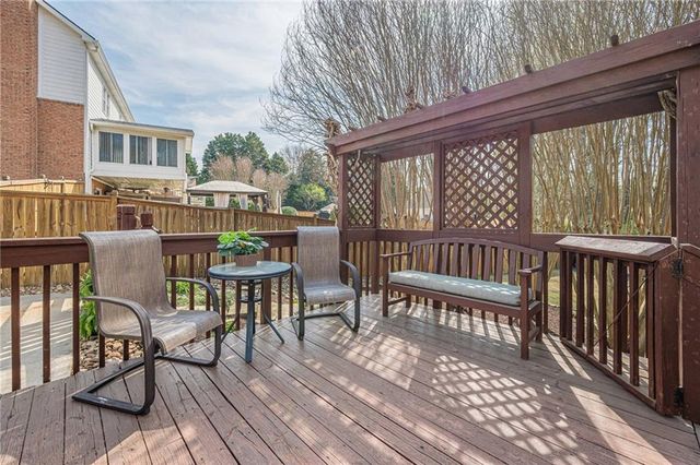 220 Saddle Lake Drive, Roswell, GA 30076