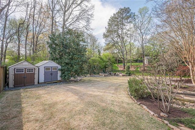 220 Saddle Lake Drive, Roswell, GA 30076
