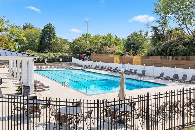 220 Saddle Lake Drive, Roswell, GA 30076