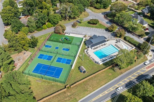 220 Saddle Lake Drive, Roswell, GA 30076